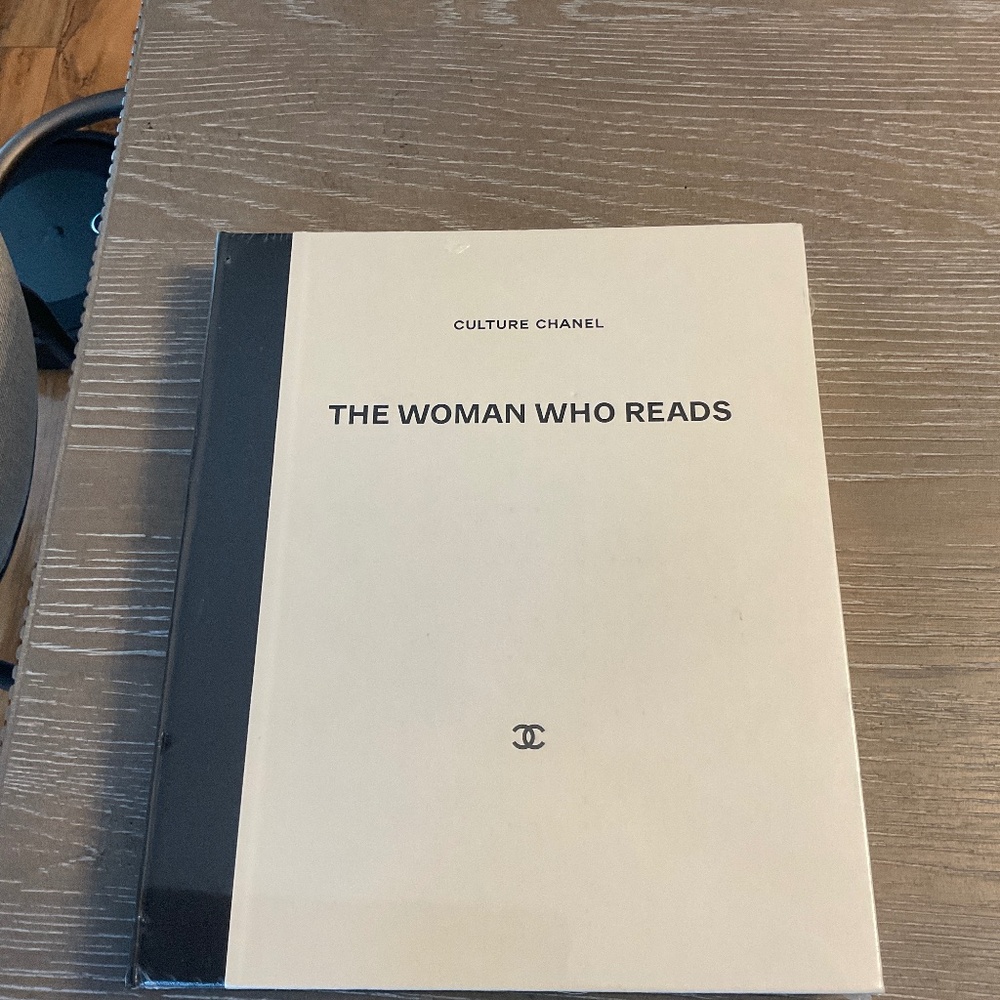 Culture Chanel, The Woman Who Reads oversized large coffee table book
